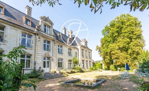 Castillo en Gerard Yvon, Vendôme, Francia 1