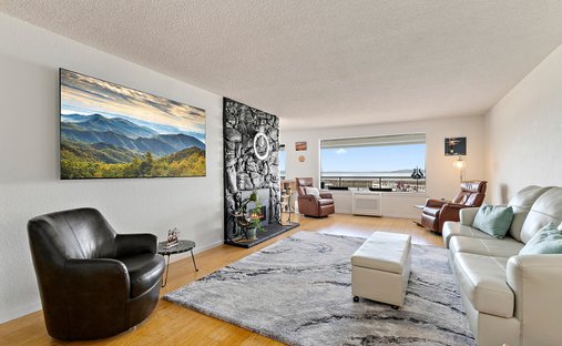 Apartment in Des Moines, Washington, United States 1