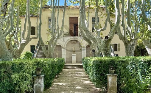 Anwesen in Est-Repentance-Les Trois Bons Dieux, Aix-en-Provence, Frankreich 1