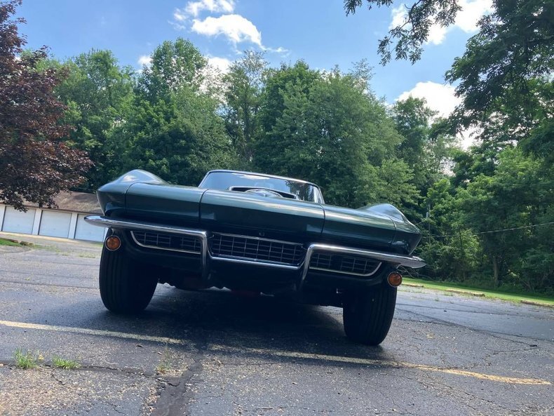 Coupe in Glendale, United States 3 - 18754432