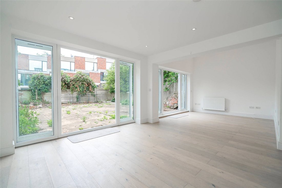 Apartment in Colney Hatch, Barnet, England 3 - 18761205