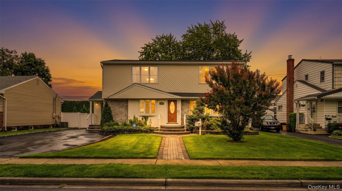 Casa a Hicksville, New York, Stati Uniti 1 - 18751043