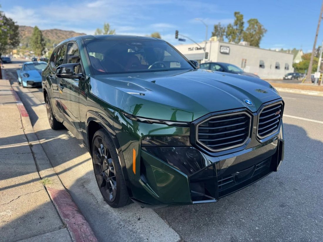 Suv in Los Angeles, CA, United States 1 - 18755349