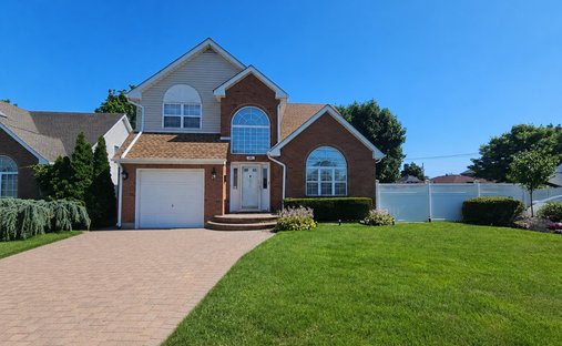 House in Roosevelt, New York, United States 1