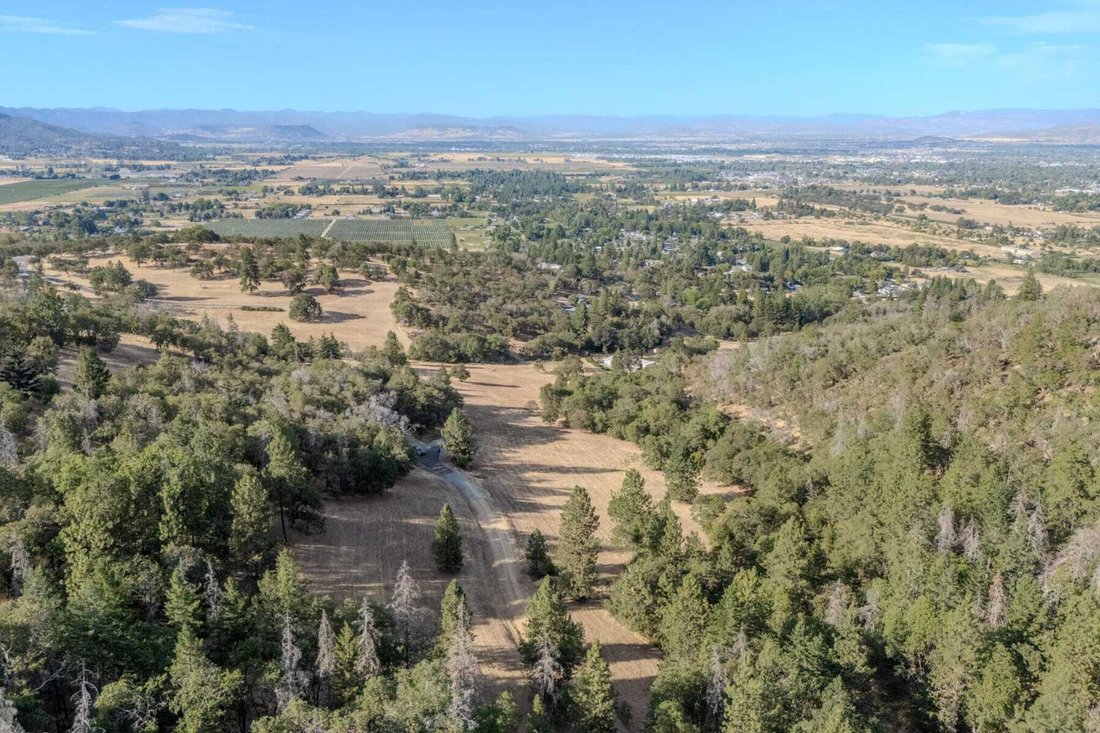 Land in Medford, Oregon, United States 5 - 18754015