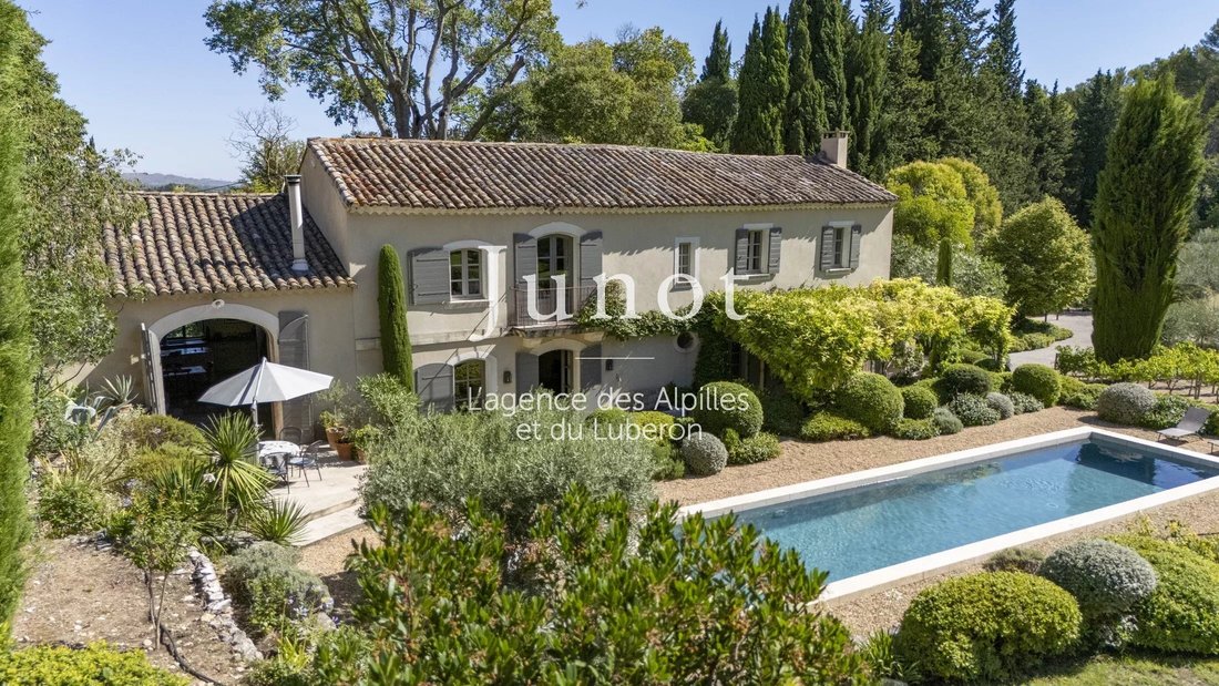 Country House in Saint-Rémy-de-Provence, Provence-Alpes-Côte d'Azur, France 1 - 18753046