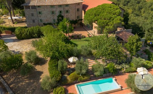 Maison à Tuoro sul Trasimeno, Ombrie, Italie 1