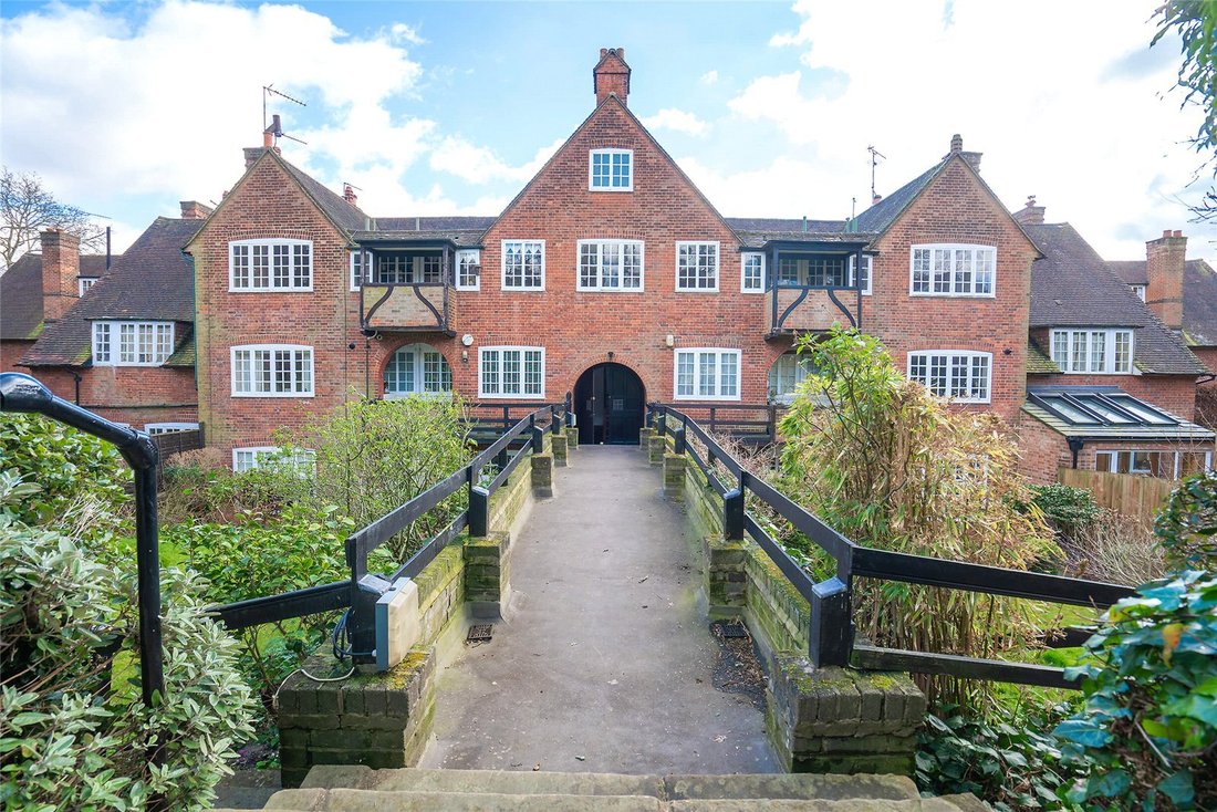 Apartment in Colney Hatch, Barnet, England 1 - 18761235