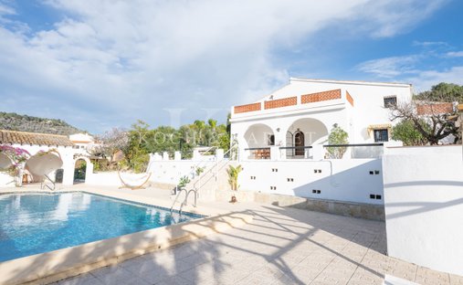 Villa in Calp / Calpe, Valencian Community, Spain 1