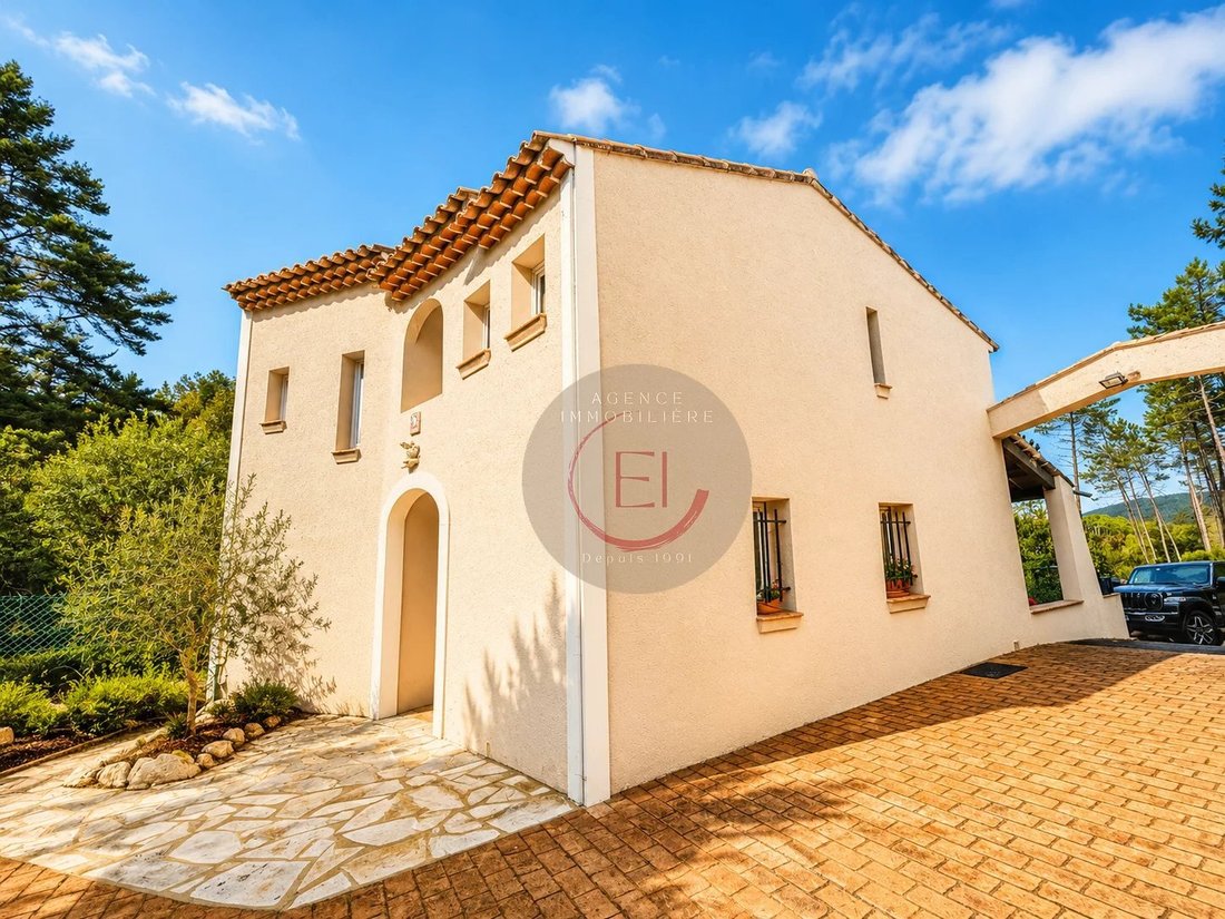Villa in Les Adrets-de-l'Estérel, Provence-Alpes-Côte d'Azur, France 3 - 15680358