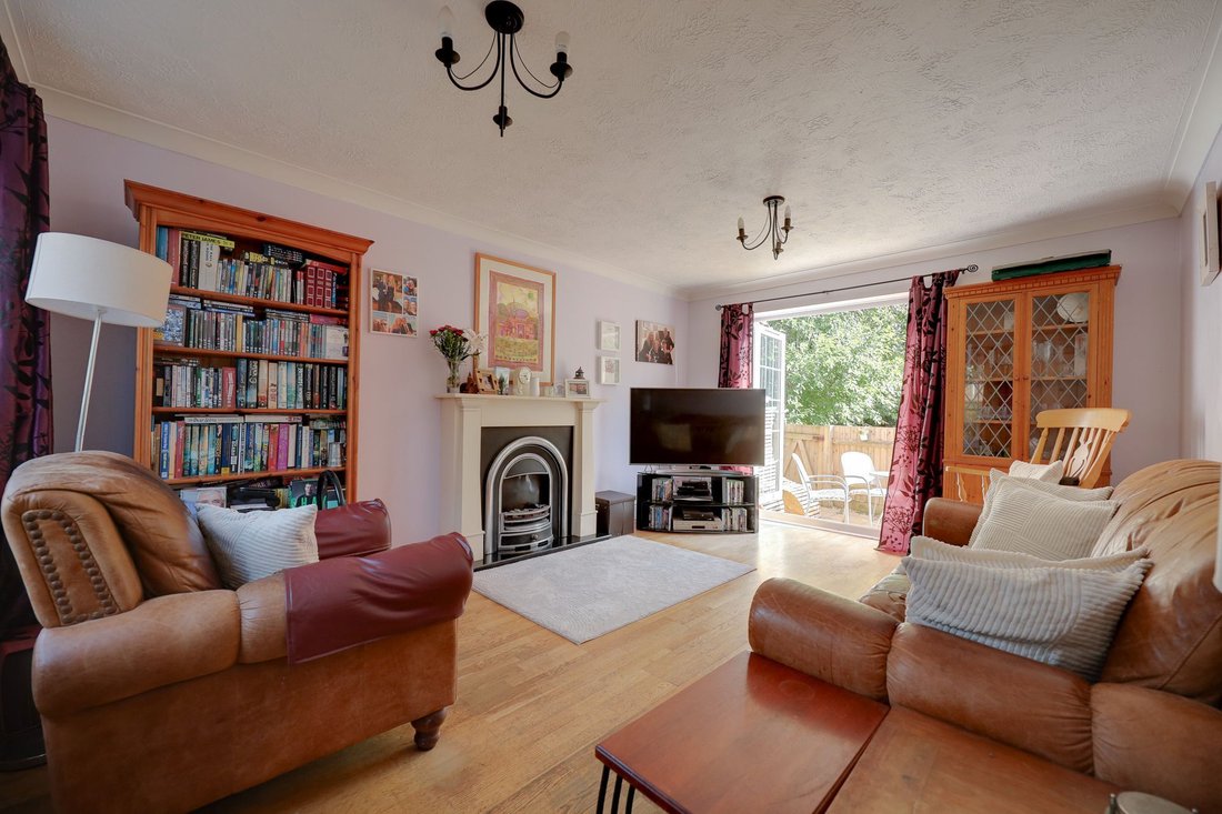 Haus in Burgess Hill, England 3 - 18749776