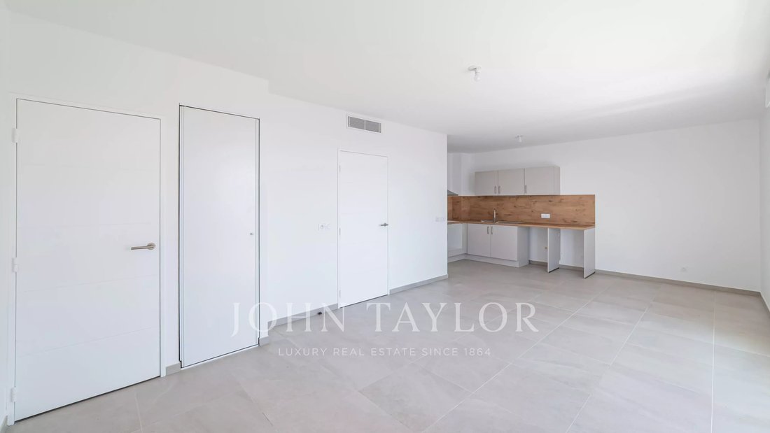 Appartement à Côte d'Azur, Provence-Alpes-Côte d'Azur, France 2 - 18749540