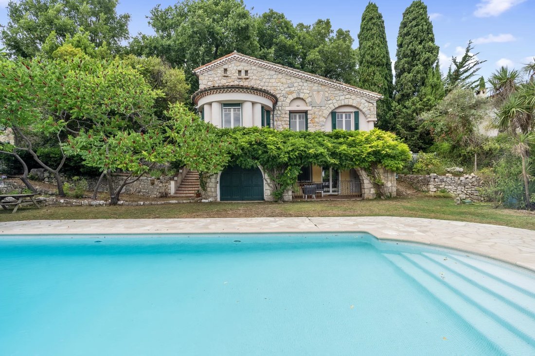 Villa à Châteauneuf-Grasse, Provence-Alpes-Côte d'Azur, France 1 - 18749746