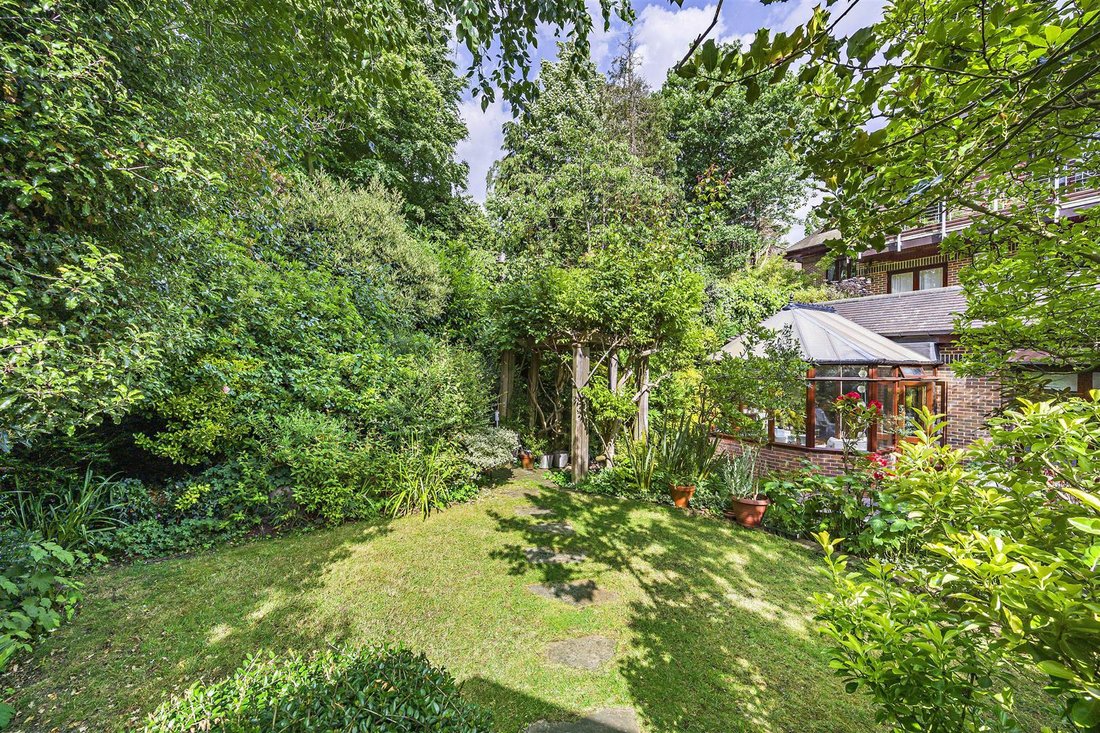 Apartment in Hamstead, Shalfleet, England 5 - 18761183