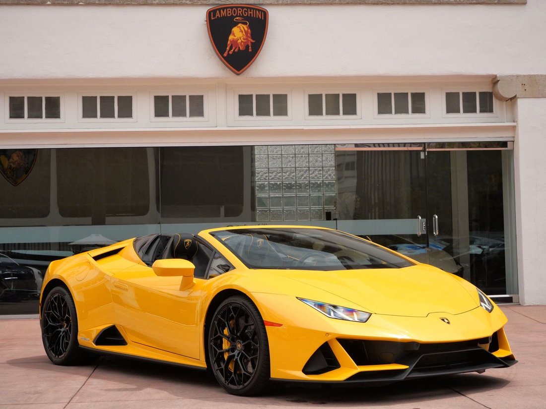Cabriolet in Beverly Hills, CA, United States 1 - 18757386