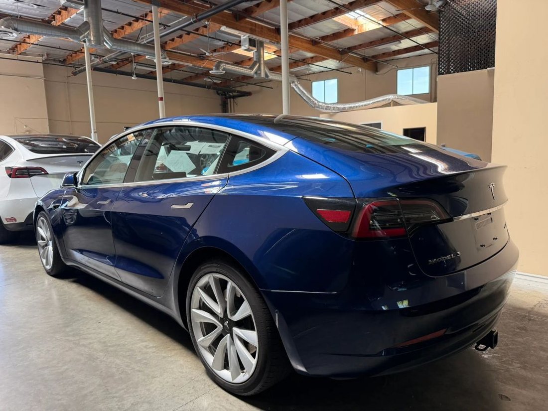 Sedan in El Monte, CA, United States 5 - 18753445