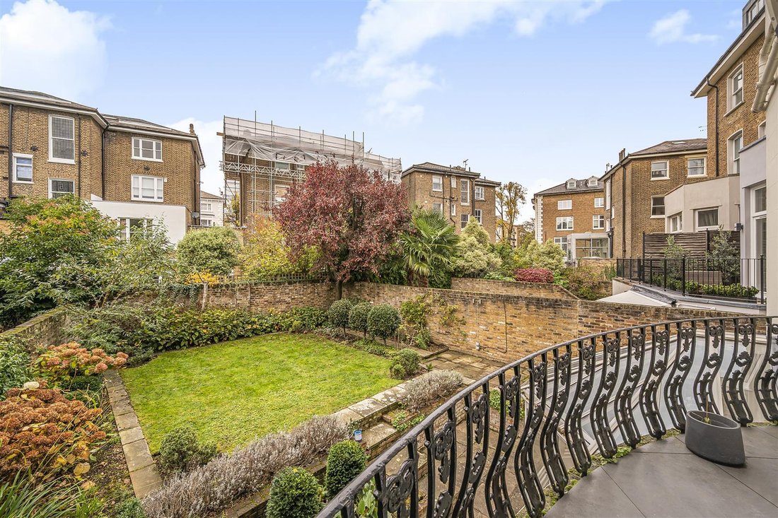 Apartment in Belsize Park, Camden, England 5 - 18761137