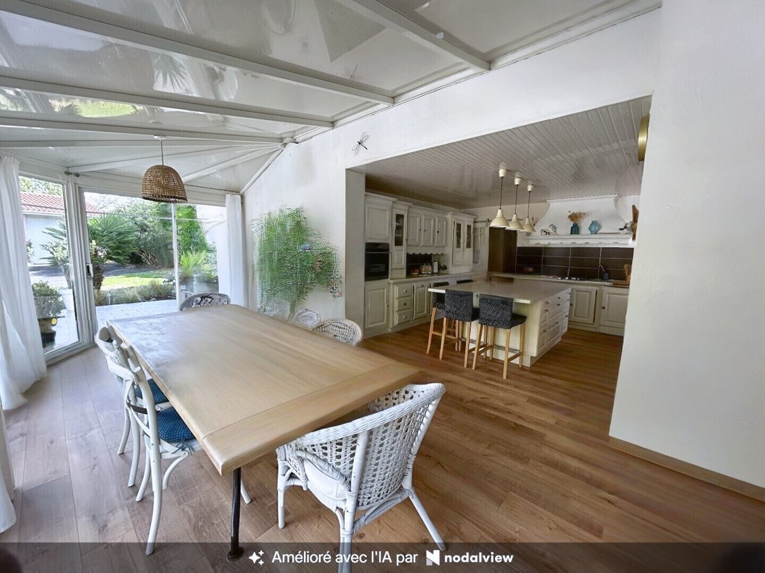 Villa in Carignan-de-Bordeaux, Nouvelle-Aquitaine, France 3 - 18757655