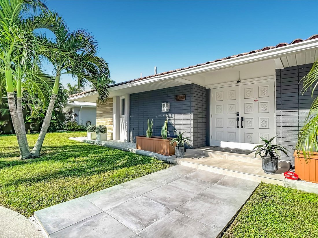 Casa en Port Charlotte, Florida, Estados Unidos 2 - 18708734