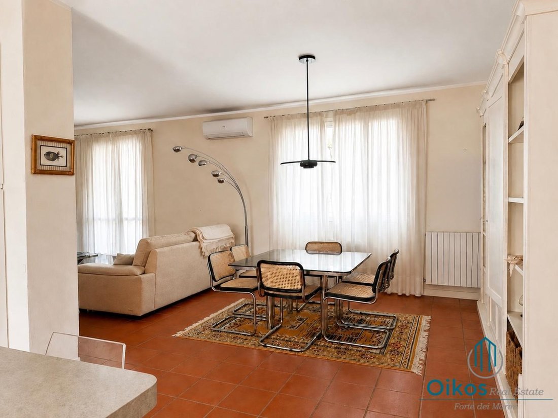 Apartment in Vittoria Apuana, Forte dei Marmi, Tuscany 1 - 18760004