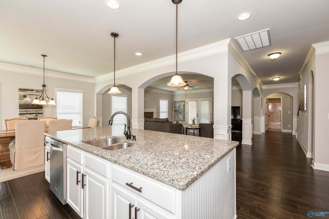 House in Redstone Arsenal, Alabama, United States 4 - 18750935