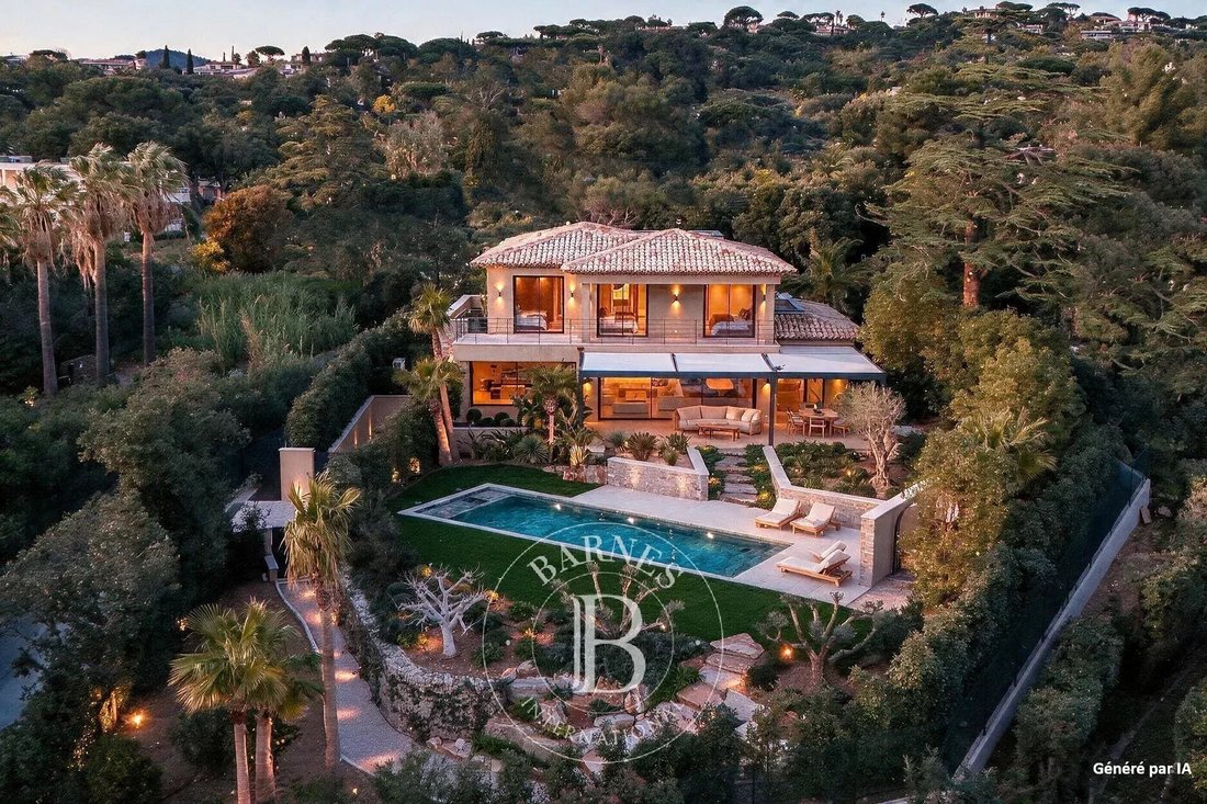 Villa in Ville-Les Saquedes-Le Bouillonnet, Sainte-Maxime, France 2 - 13702540