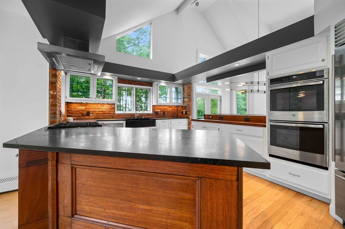 House in Waterbury, Vermont, United States 4 - 18755837