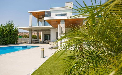 House in Agios Tychon, Limassol, Cyprus 1