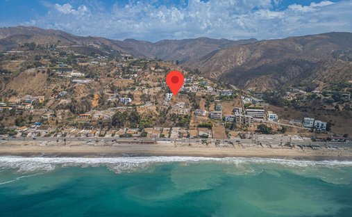 Land in Malibu, California, United States 1
