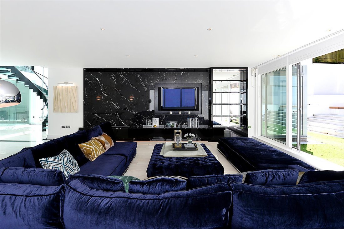 Apartment in Hamstead, Shalfleet, England 4 - 18761120