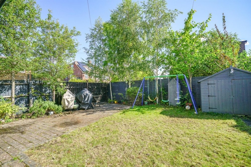 House in Bullens Green, Colney Heath, England 4 - 18761004