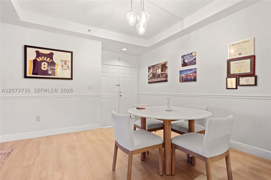 Condo in Coral Gables, Florida, United States 5 - 18682398