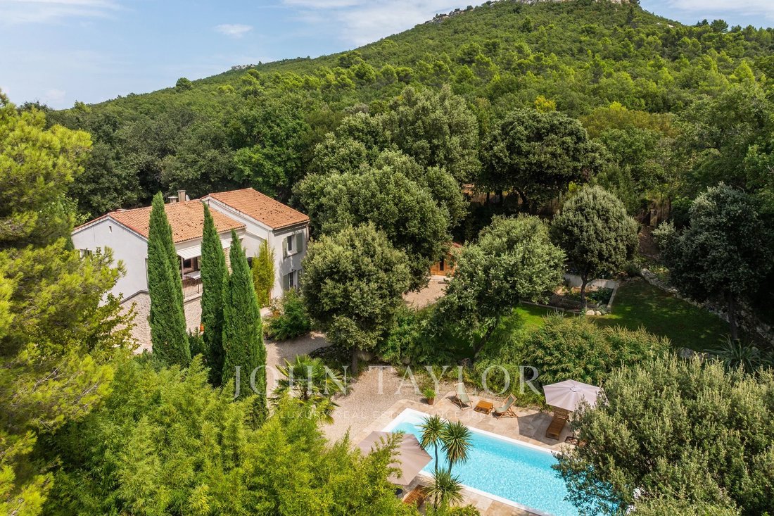 Maison à Alleins, Provence-Alpes-Côte d'Azur, France 3 - 18749819