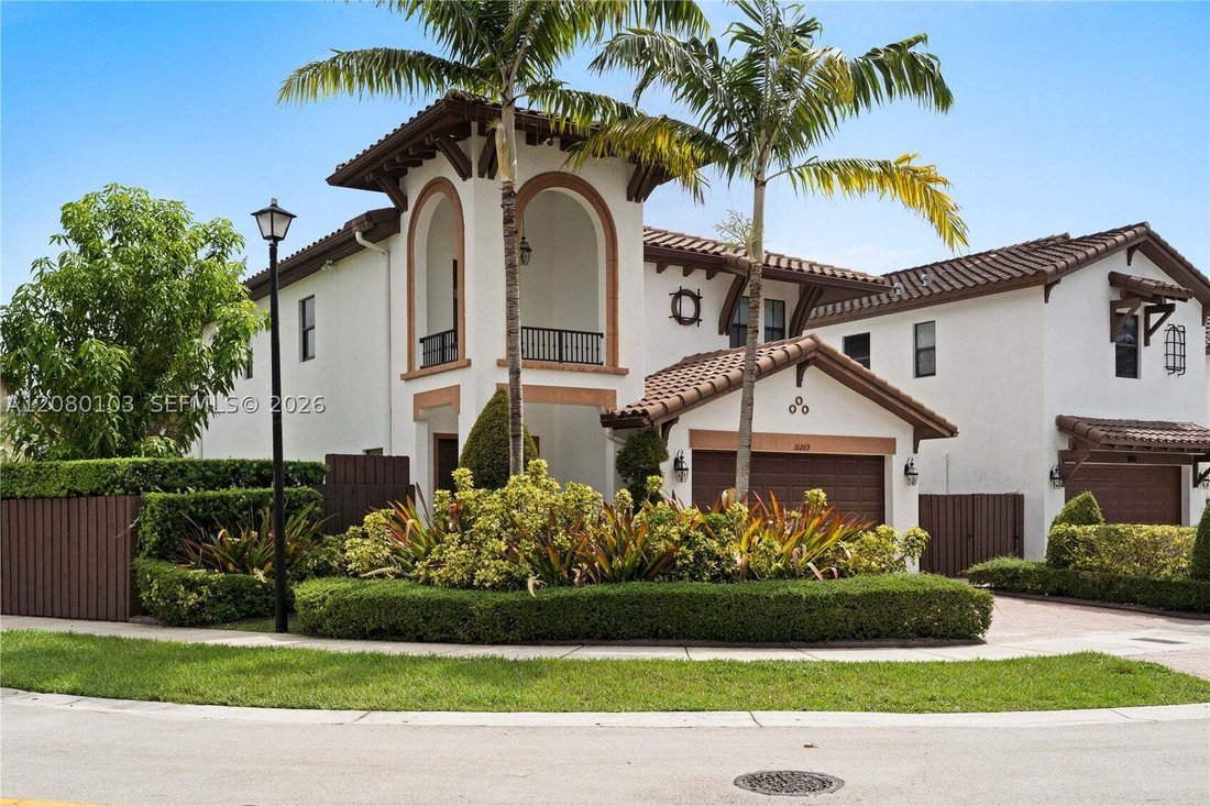 Casa en Doral, Florida, Estados Unidos 1 - 18758650