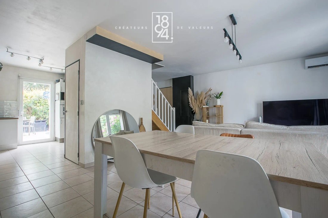 Maison à Granettes-Jauberte-Sainte Anne, Aix-en-Provence, France 4 - 18404074