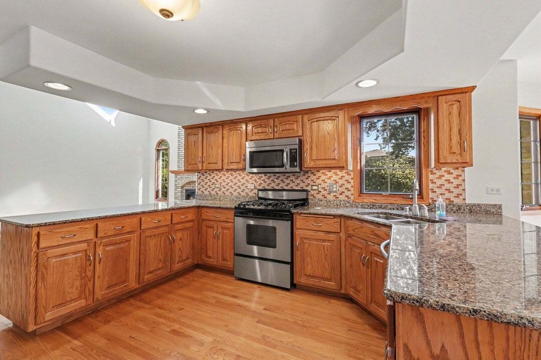House in Tinley Park, Illinois, United States 5 - 18752024