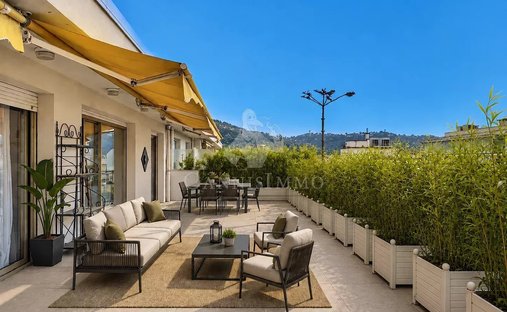 Appartement à Vallergues, Cannes, France 1