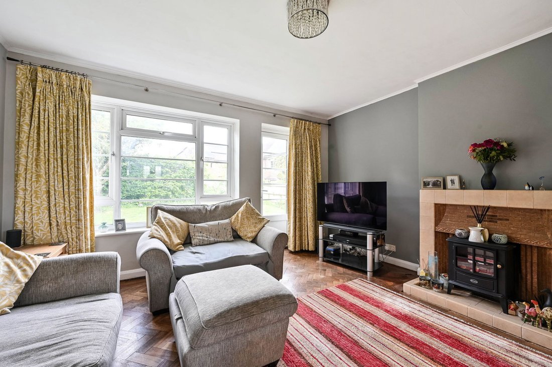 Haus in Guildford, England 5 - 18761138