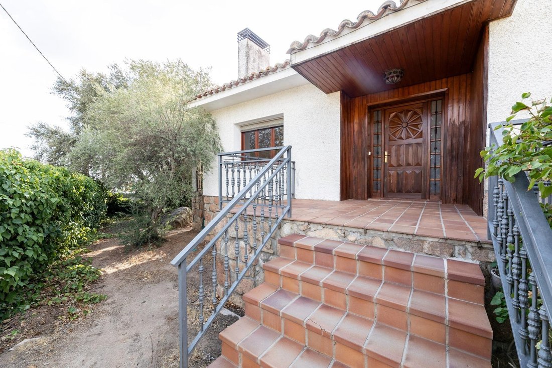 Villa in Galapagar, Autonome Gemeinschaft Madrid, Spanien 1 - 18757172