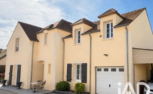 House in Genicourt, Ile-de-France, France 1