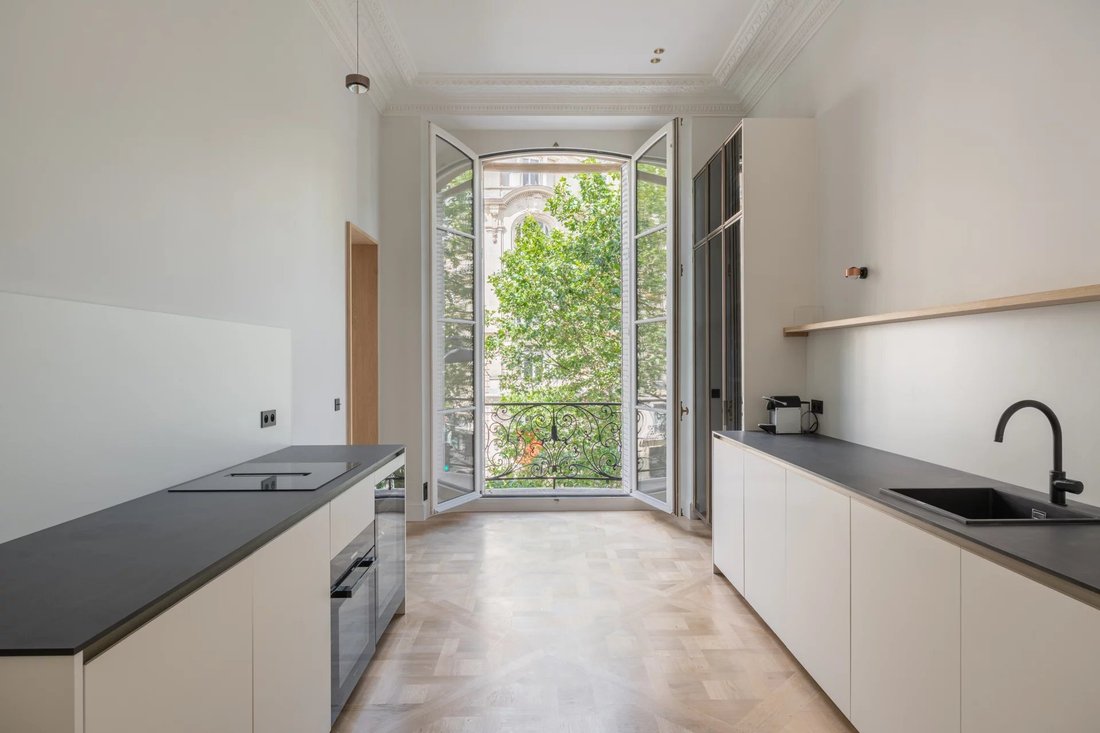 Appartamento a San Tommaso d'Aquino, Paris 7e Arrondissement, Parigi 4 - 18760047