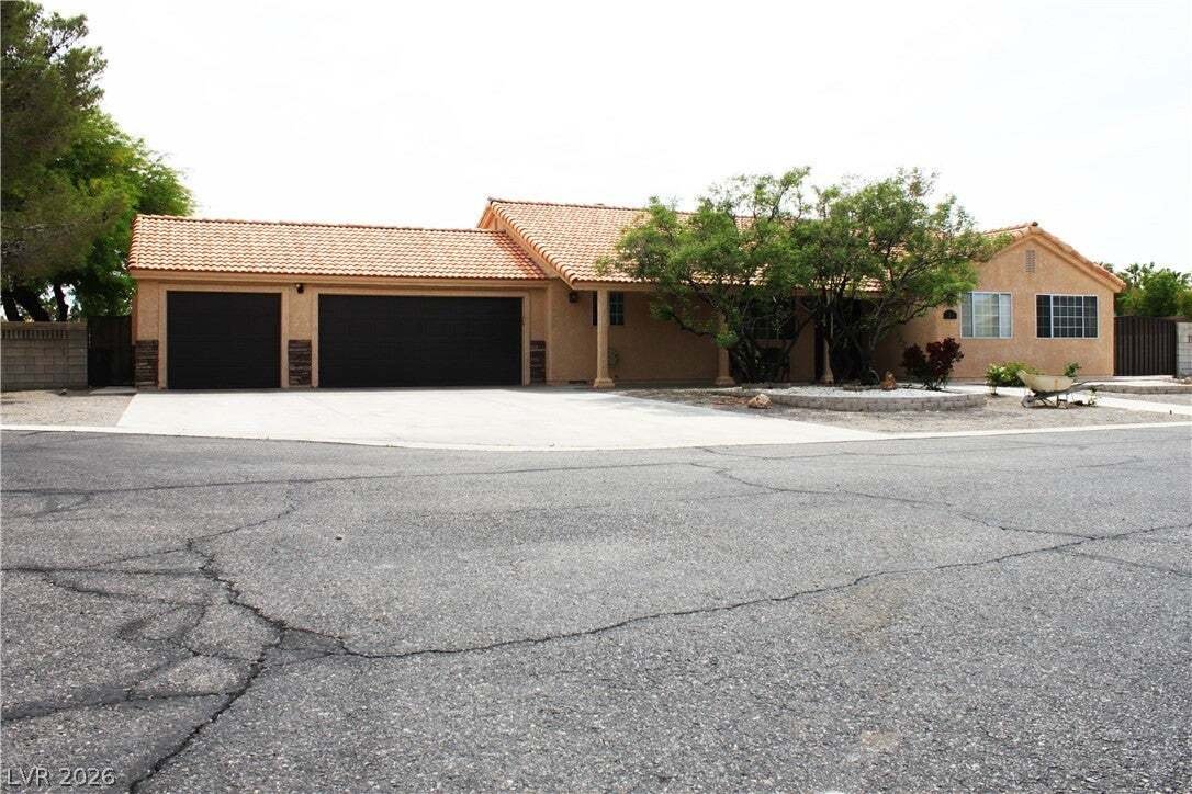 House in Las Vegas, Nevada, United States 1 - 18756903