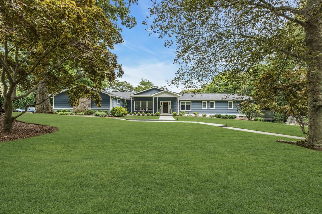 House in Melville, New York, United States 2 - 18752415