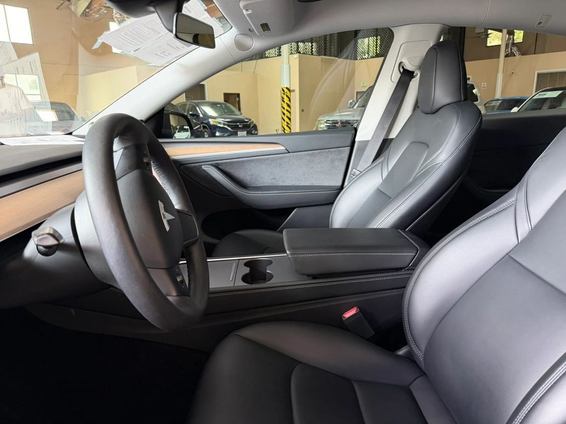 Suv in El Monte, CA, United States 4 - 18755395