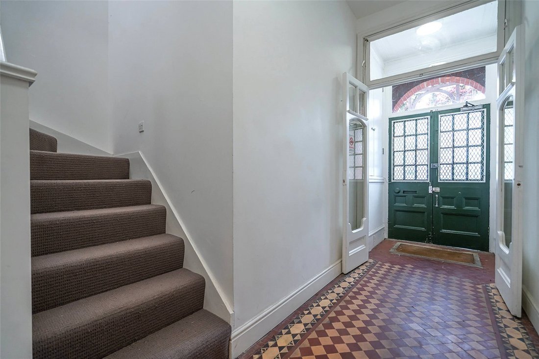 Apartment in Colney Hatch, Barnet, England 1 - 18761205