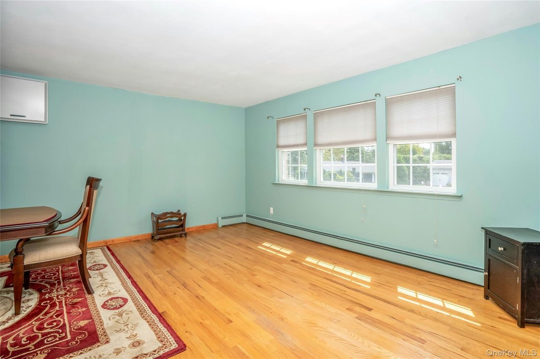 Casa en Yaphank, Nueva York, Estados Unidos 5 - 18752406