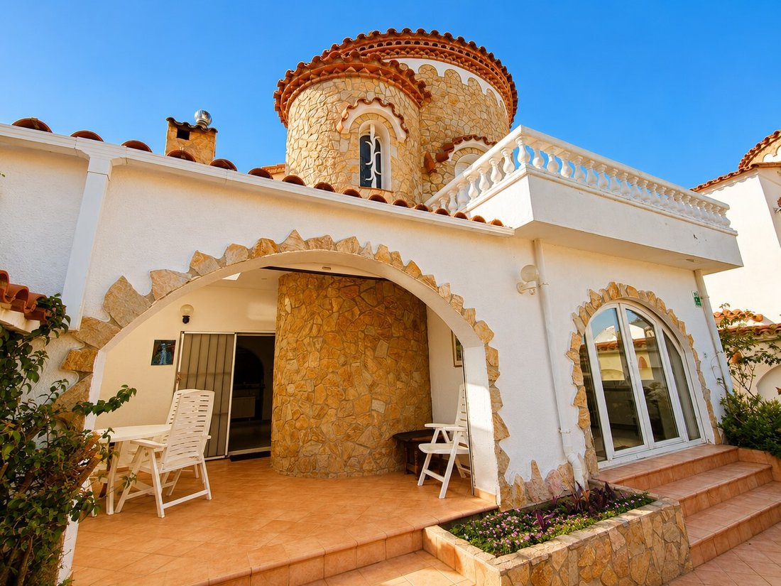Villa à Empuriabrava, Catalogne, Espagne 4 - 18749665