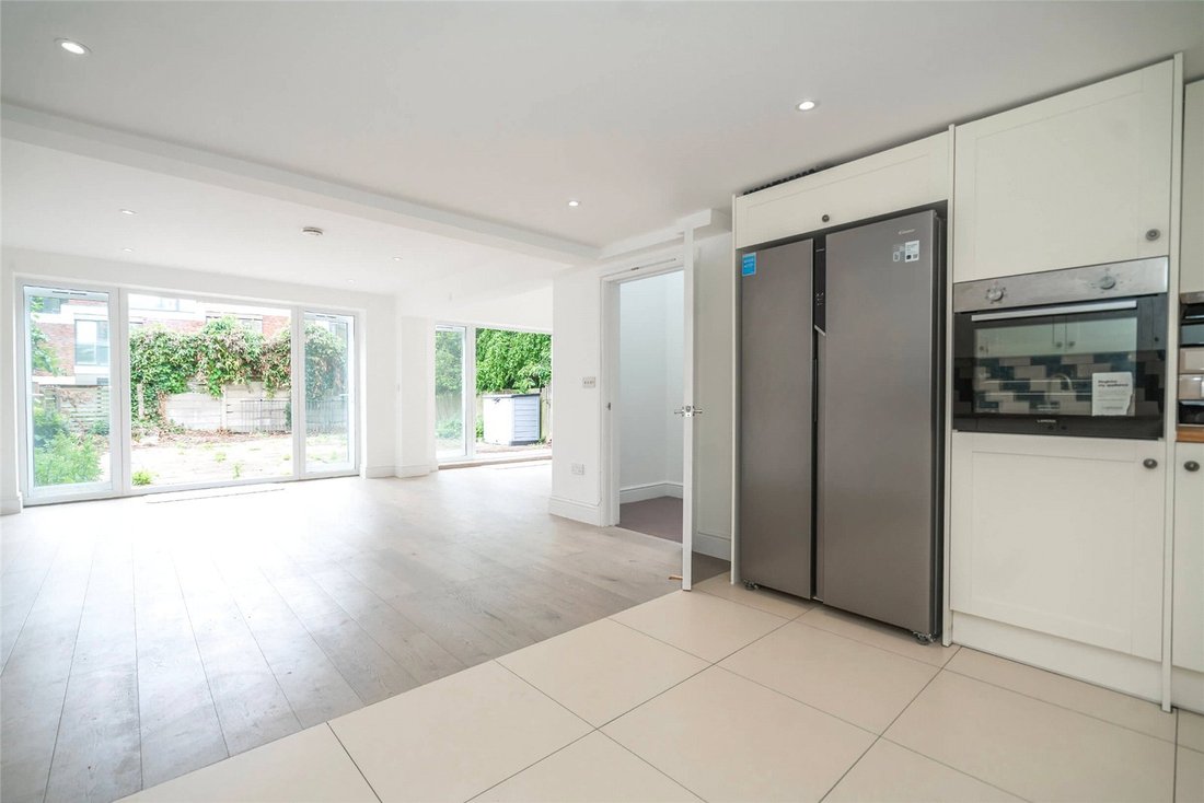 Apartment in Colney Hatch, Barnet, England 2 - 18761205