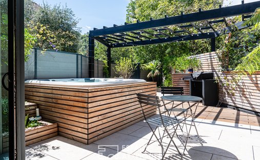 Apartment in Gelos, Nouvelle-Aquitaine, France 1