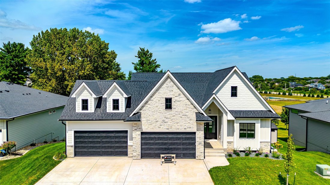 House in Urbandale, Iowa, United States 1 - 18024849